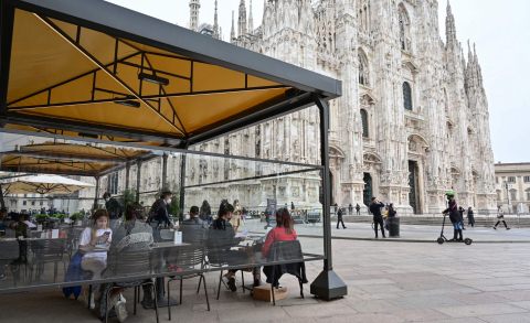 Varianti Delta perparon ne Itali: 4 rajone rrezikojne rikthim te masave